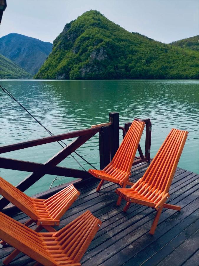 Lake House Perucac Rastiste Esterno foto