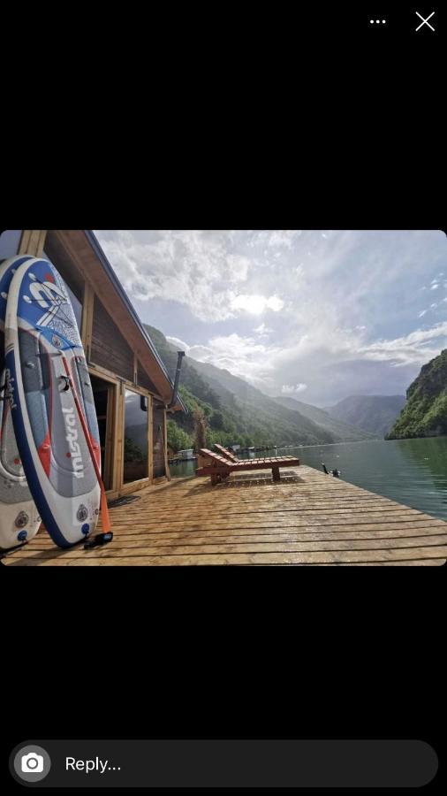 Lake House Perucac Rastiste Esterno foto